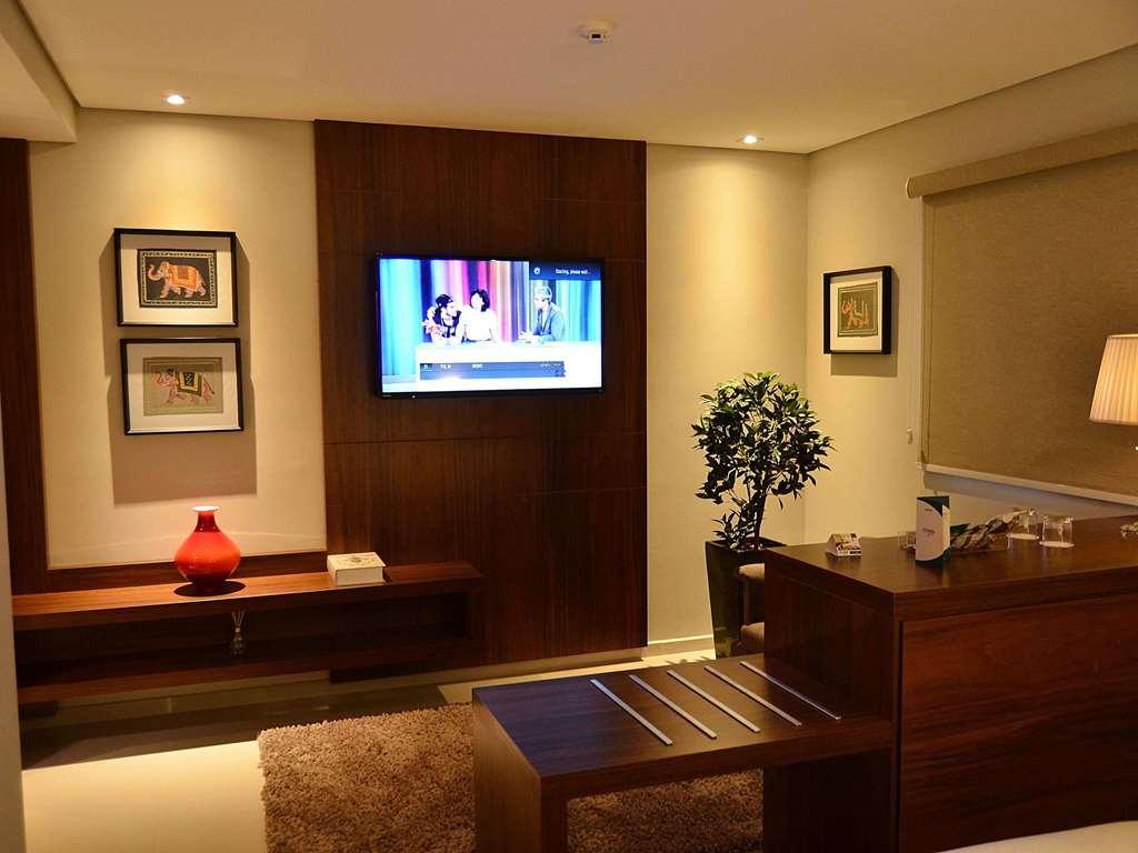 Hotel By Mercure 4*